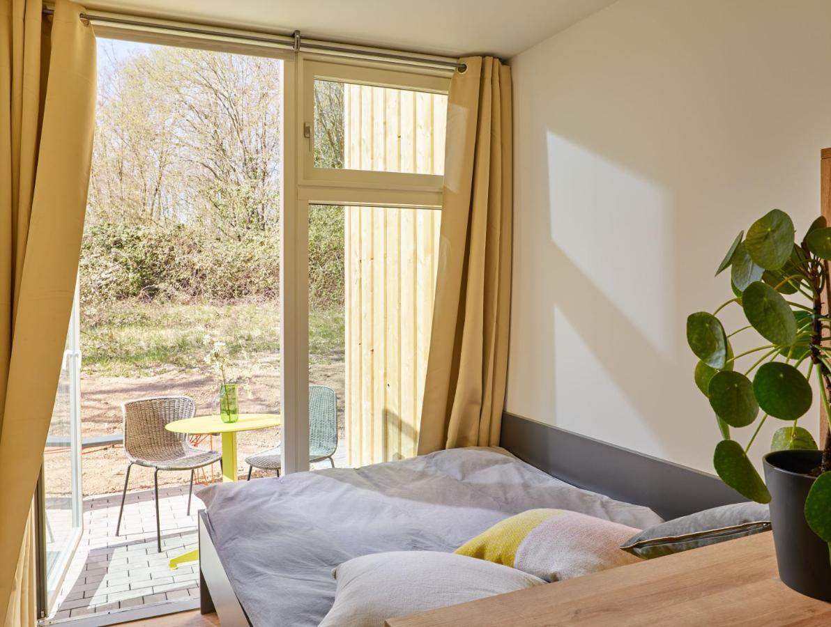 Modern Ausgebauter Ueberseecontainer Als Tiny House Wertheim Eksteriør billede