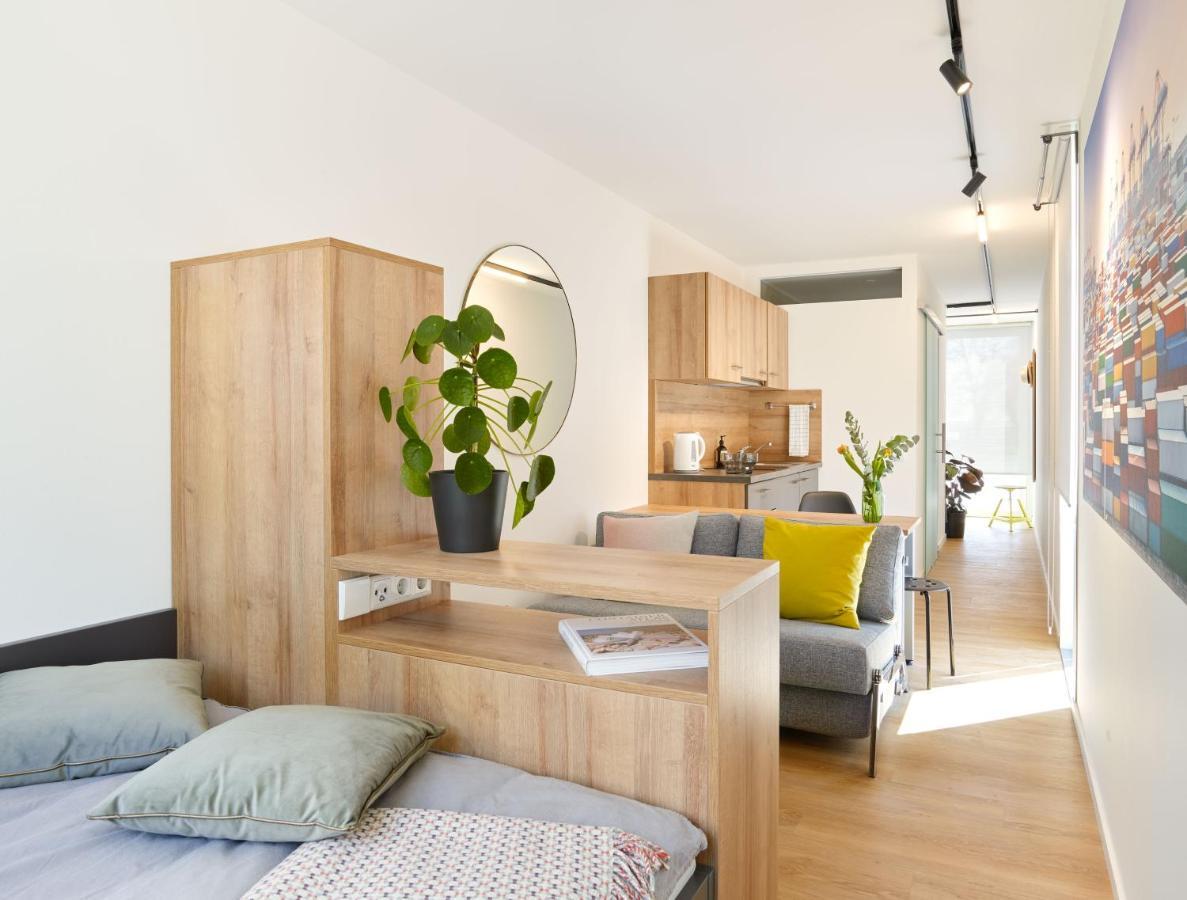 Modern Ausgebauter Ueberseecontainer Als Tiny House Wertheim Eksteriør billede