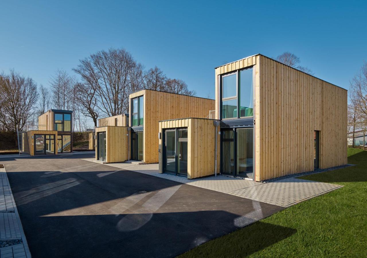 Modern Ausgebauter Ueberseecontainer Als Tiny House Wertheim Eksteriør billede
